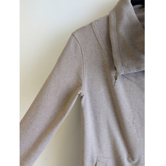 Lululemon Gratitude Wrap - Picture 4 of 12